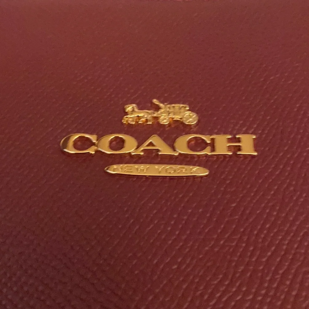 Authentic Coach Gallery Tote Bag NWT - Picture 3 of 6